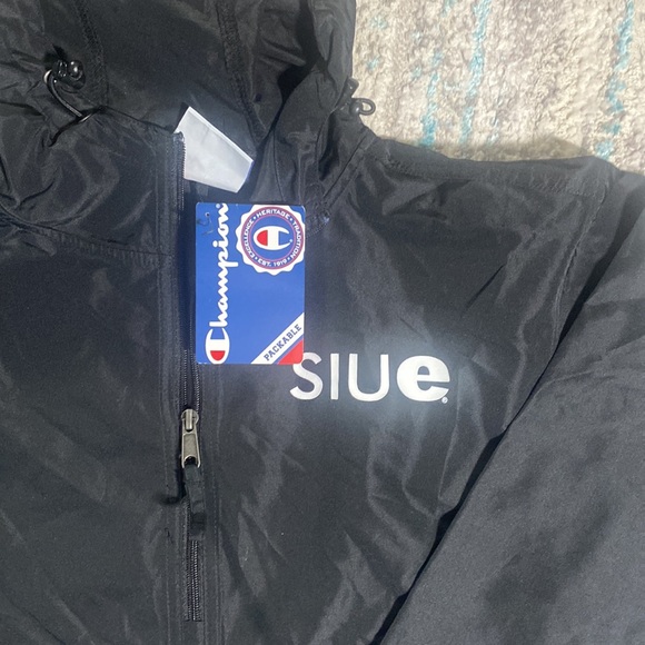 Champion SIUE Packable Half Zip Windbreaker - Picture 3 of 9
